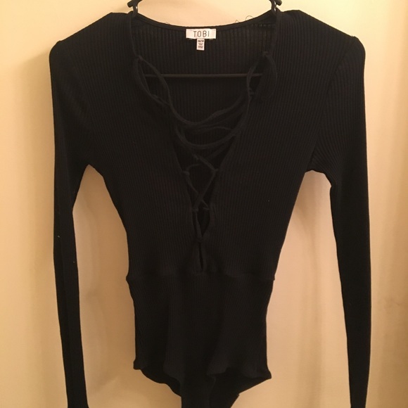 Tobi Tops - TOBI black lace up body suit